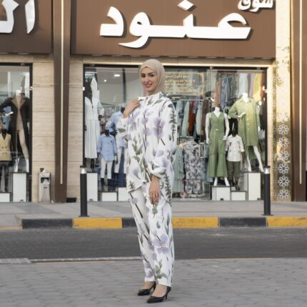طقم نسائي