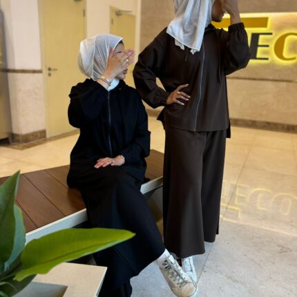 بدلة نسائية